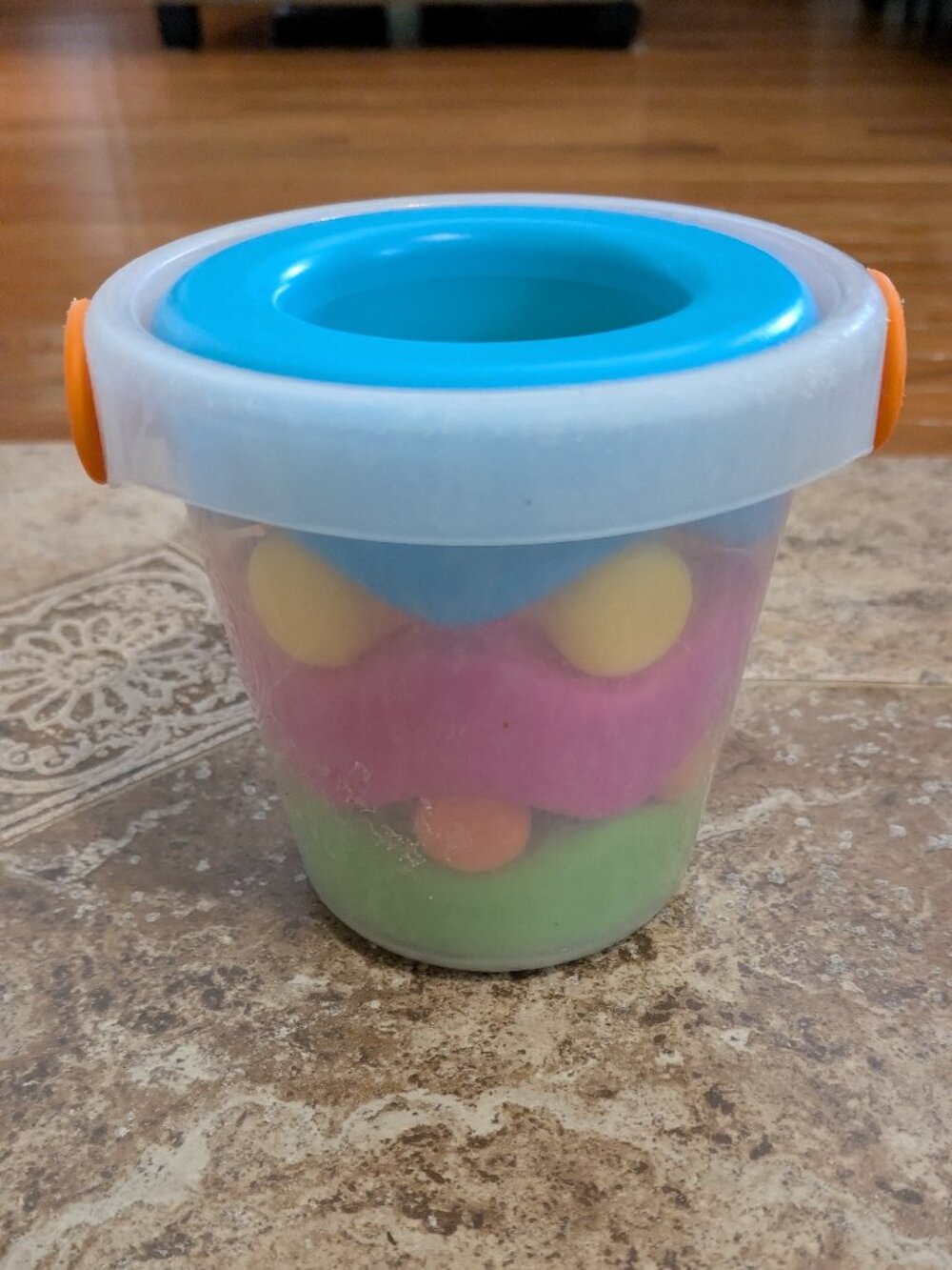 Fat Brain Toys Pail Pals Bath and Pool Toy Bucket